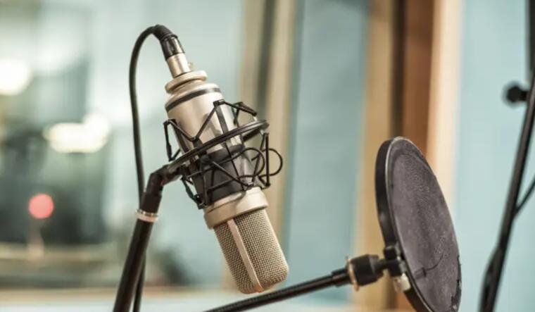 专门录音录像进行工作，干几天就仲裁索赔？高院：驳回！