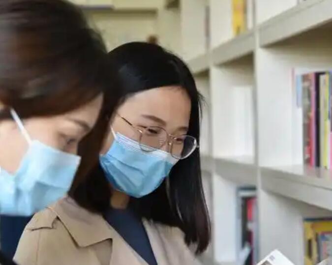 员工借贷引债主公司闹事，公司能否对员工降薪调岗？法院给出答案